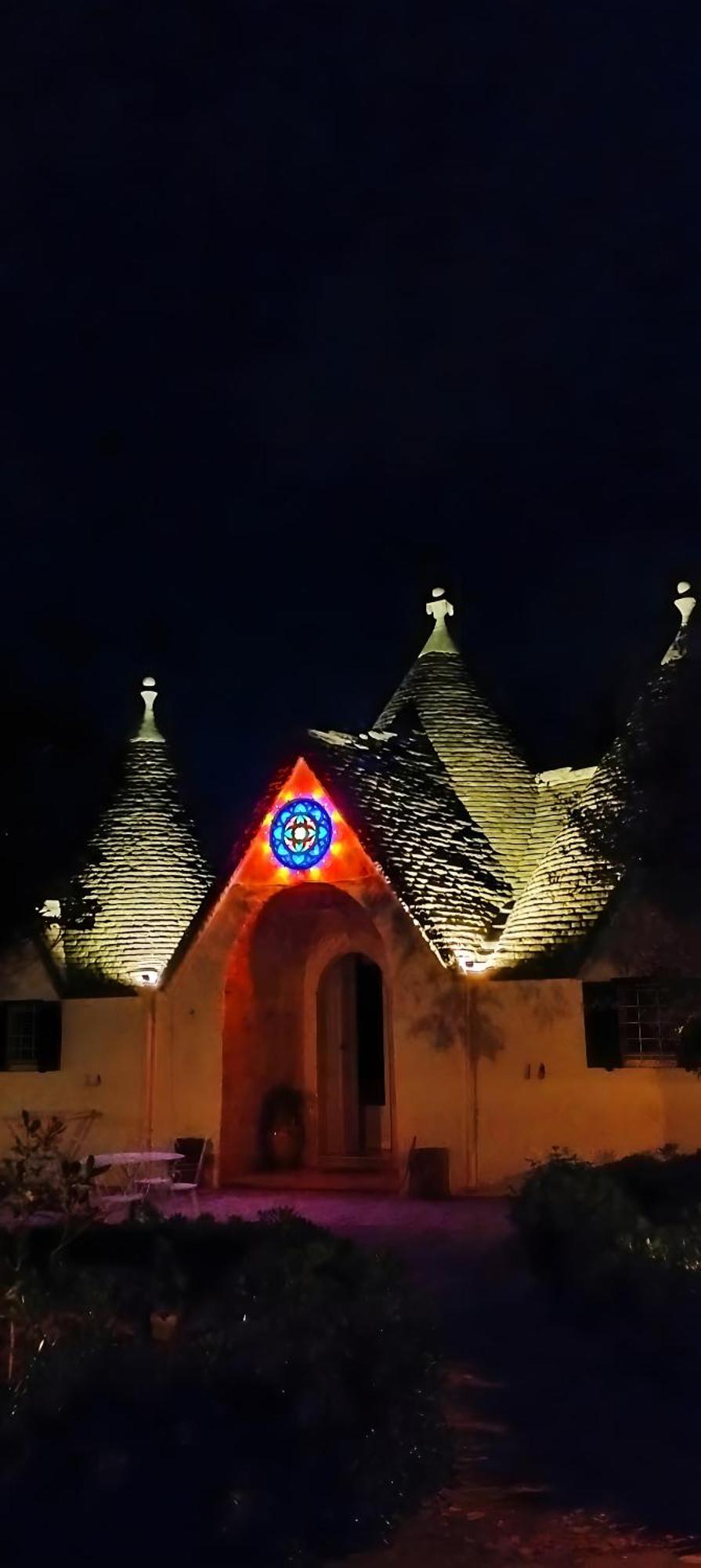 Trullo Degli Anelli In Masseria Cisternino Exterior foto